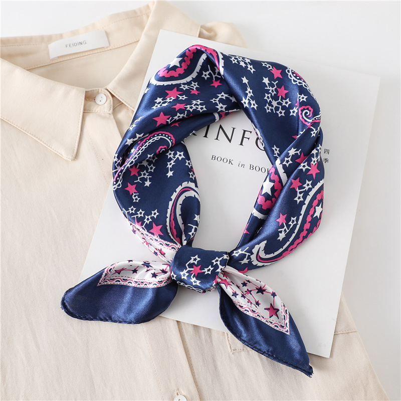 وشاح حريري فاخر مربع الشكل بطو - مراجعة Silk Scarf Square وسعره