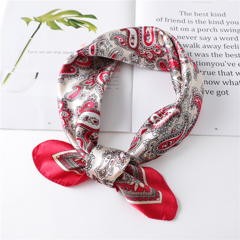 وشاح حريري فاخر مربع الشكل بطو - مراجعة Silk Scarf Square وسعره
