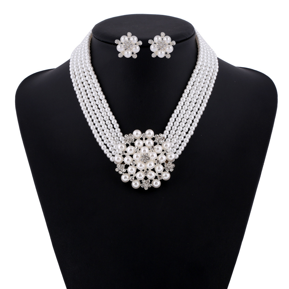 أودري بيرن قلادة اللؤلؤ والإسو - مراجعة Women'S Accessories In The 1950S وسعره